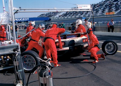 FIA-GT MGC FERRARI JMB 71 05 AU STAND.JPG