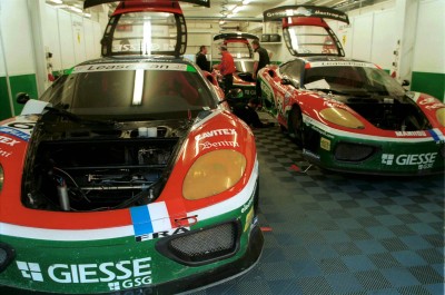 FIA-GT EST 01 Garage JMB 01.jpg